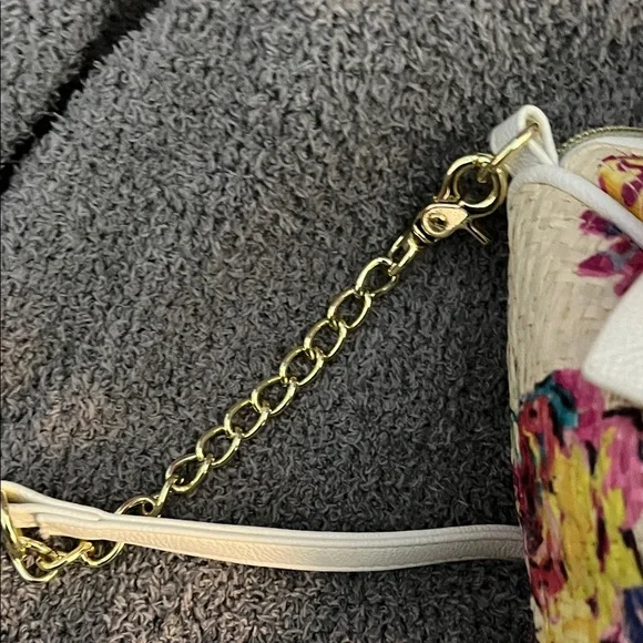 Betsey Johnson White Floral Mini Bag - Picture 3 of 5